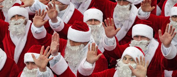 თოვლის პაპების ფესტივალი თოვლის პაპების ფესტივალი - Sputnik საქართველო