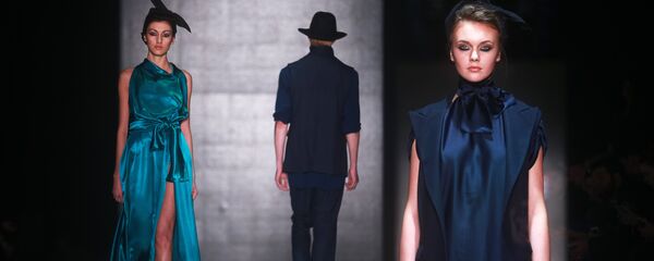 მოდელები გოგა ნიქაბაძეს წარმოადგენენ - Sputnik საქართველო