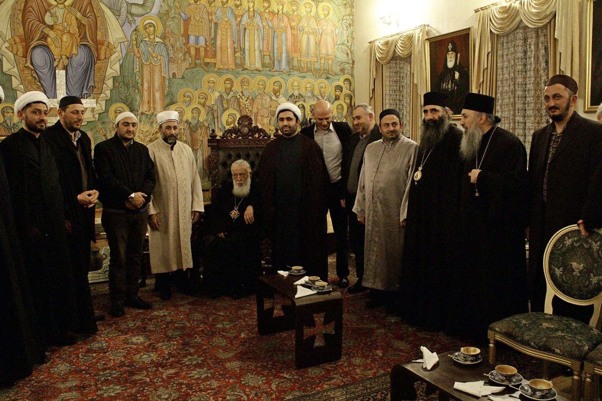 Патриарх Грузии принял представителей Управления мусульман - Sputnik Грузия, 1920, 03.01.2026