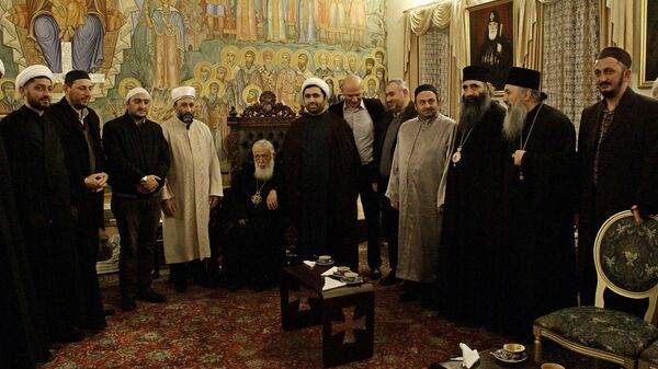 Патриарх Грузии принял представителей Управления мусульман Патриарх Грузии принял представителей Управления мусульман - Sputnik Грузия
