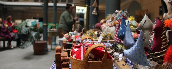 საახალწლო სათამაშოები – საშობაო ბაზარი საახალწლო სათამაშოები – საშობაო ბაზარი - Sputnik საქართველო