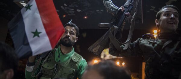 სამხედროების შეხვედრა სირიის ავიაბაზაზე ორწლიანი ბლოკადის შემდეგ სამხედროების შეხვედრა სირიის ავიაბაზაზე ორწლიანი ბლოკადის შემდეგ - Sputnik საქართველო