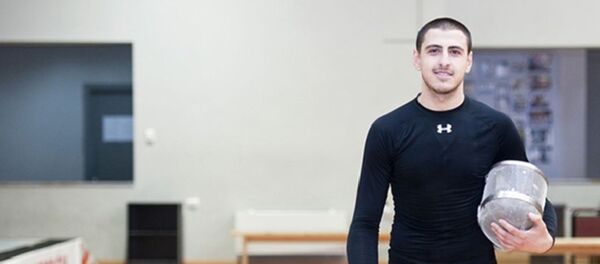 ქართველი მოფარიკავე სანდრო ბაზაძე ქართველი მოფარიკავე სანდრო ბაზაძე - Sputnik საქართველო