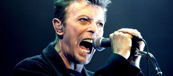 Легендарный британский рок-музыкант Дэвид Боуи - Sputnik Грузия