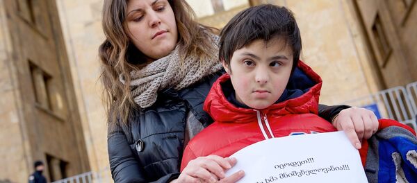 დაუნის სინდრომის მქონე ბავშვების მხარდამჭერი აქცია - Sputnik საქართველო