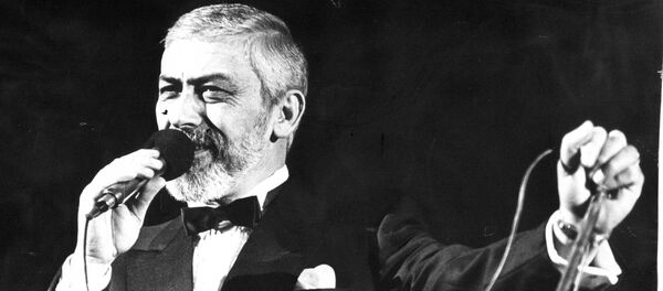 ქართველი საესტრადო მომღერალი, მსახიობი, სცენატისტი, კინორეჟისორი ვახტანგ კიკაბიძე. ქართველი საესტრადო მომღერალი, მსახიობი, სცენატისტი, კინორეჟისორი ვახტანგ კიკაბიძე. - Sputnik საქართველო