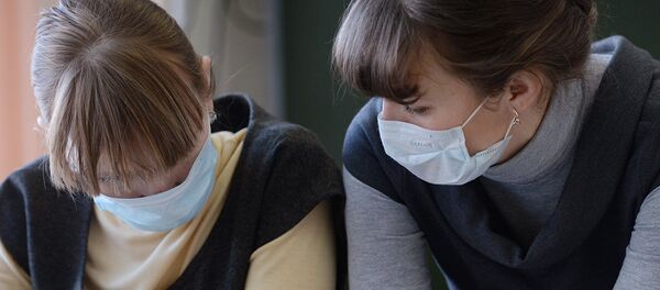 Девушки в антивирусных масках - Sputnik Грузия
