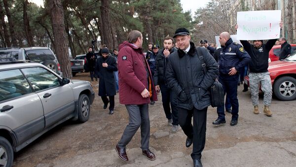 Сторонники Саакашвили освистали представителей УКРОПа - Sputnik Грузия