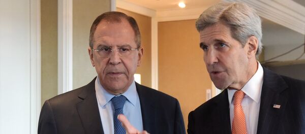 Министр иностранных дел Российской Федерации Сергей Лавров (слева) и госсекретарь США Джон Керри - Sputnik Грузия