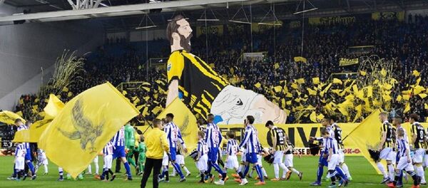 Баннер в поддержку Кашия на трибунах Гелредома. Баннер в поддержку Кашия на трибунах Гелредома. - Sputnik Грузия