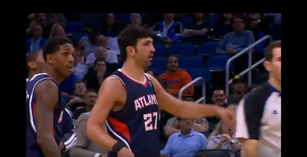 ფარიდან ფარში — ზაზა ფაჩულიას საოცარი ნატყორცნი ფარიდან ფარში — ზაზა ფაჩულიას საოცარი ნატყორცნი - Sputnik საქართველო