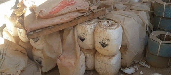 სახალხო ლაშქრის მებრძოლებმა ქიმიური იარაღის ორი საწყობი აღმოაჩინეს სახალხო ლაშქრის მებრძოლებმა ქიმიური იარაღის ორი საწყობი აღმოაჩინეს - Sputnik საქართველო