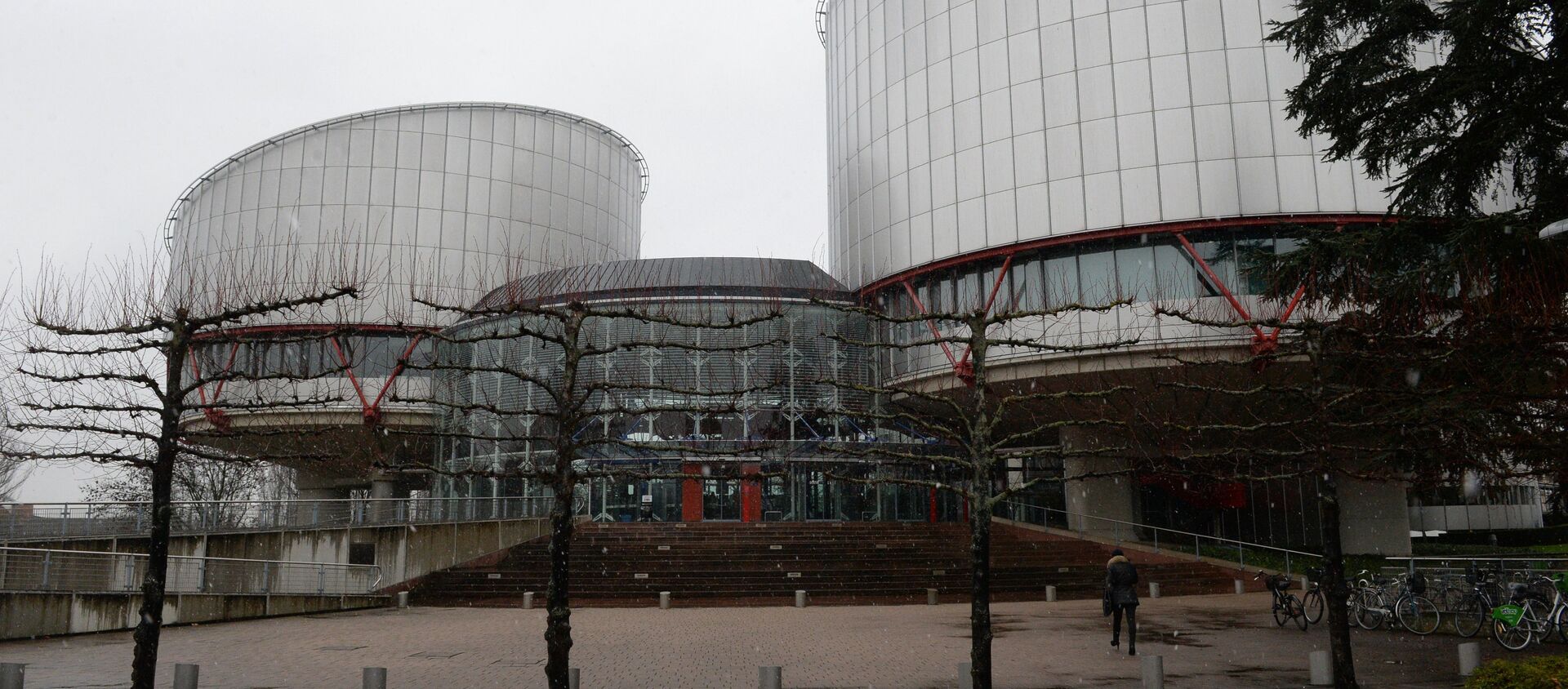 Дворец прав человека (1995 г.) в Страсбурге - Sputnik Грузия, 1920, 20.03.2021