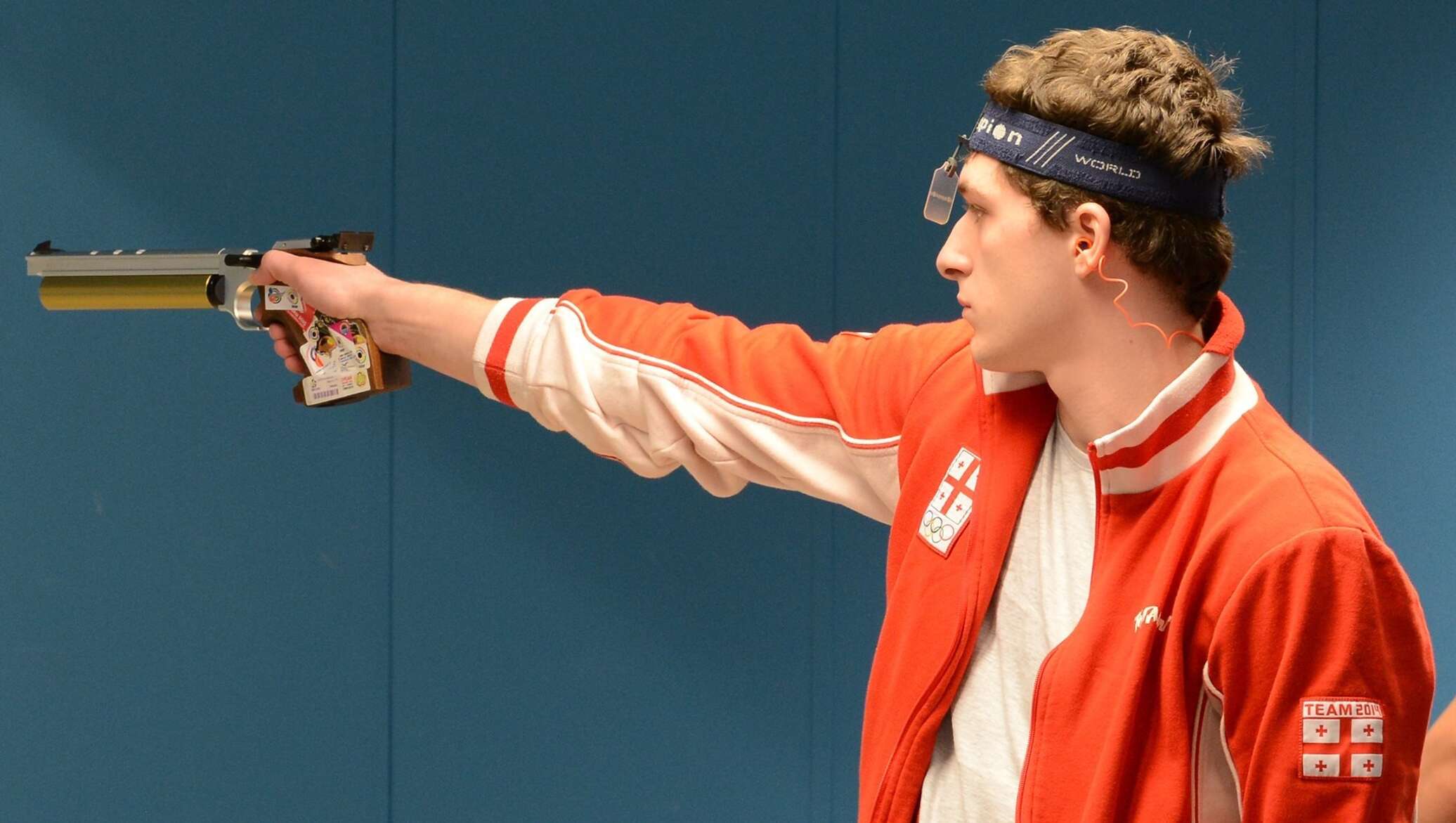 Спортсмен 7 букв. Спортивная стрельба на Олимпийских играх 2016. Цотнэ Салуквадзе. Салуквадзе Максим. Нино Мачавариани грузинский спортсменка.