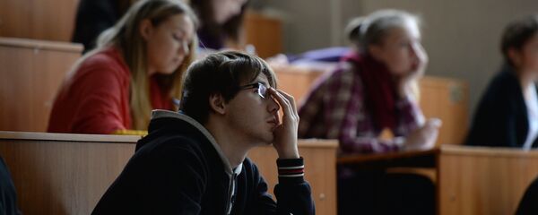 სტუდენტები აუდიტორიაში სტუდენტები აუდიტორიაში - Sputnik საქართველო