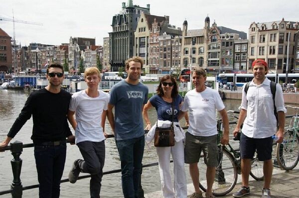 Мака Кверенчхиладзе с семьей Мака Кверенчхиладзе с семьей - Sputnik Грузия