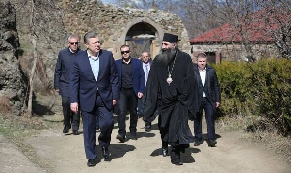 გიორგი კვირიკაშვილი საფარის მონასტერში გიორგი კვირიკაშვილი საფარის მონასტერში - Sputnik საქართველო