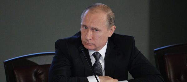 Президент РФ Владимир Путин Президент РФ Владимир Путин - Sputnik Грузия