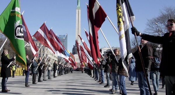 Шествие легионеров Ваффен СС и их сторонников в Риге - Sputnik Грузия