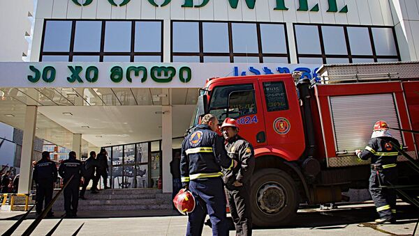 Пожар в ТЦ Гудвилл в Сабуртало - Sputnik Грузия