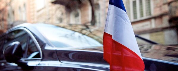 საფრანგეთის საელჩოს ავტომობილი - Sputnik საქართველო