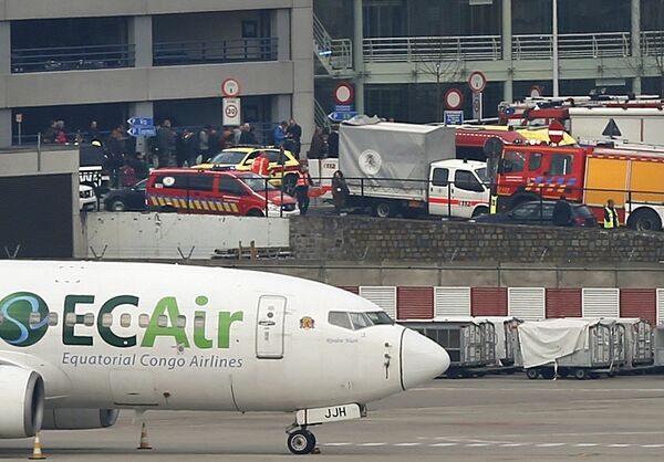 На территории международного аэропорта Брюсселя после теракта. - Sputnik Грузия