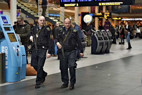 შეიარაღებული პოლიცია კოპენჰაგენის აეროპორტში პატრულირებს - Sputnik საქართველო