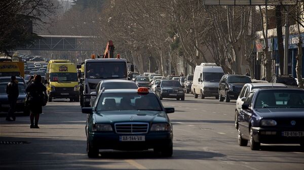 Машины на улицах Тбилиси - Sputnik Грузия