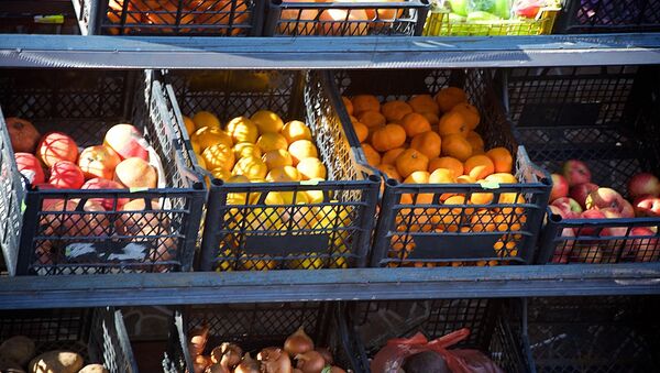 Торговля овощами и фруктами - Sputnik Грузия