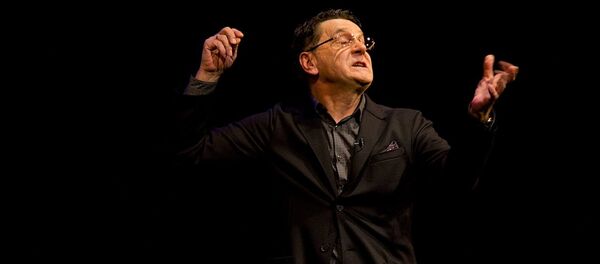 სერგეი მაკოვეცკი კოტე მარჯანიშვილის სახელობის თატრის სცენაზე. - Sputnik საქართველო