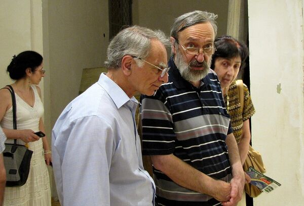 Джованни Вепхвадзе (второй справа) - Sputnik Грузия