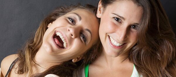 Смеющиеся девушки - Sputnik Грузия
