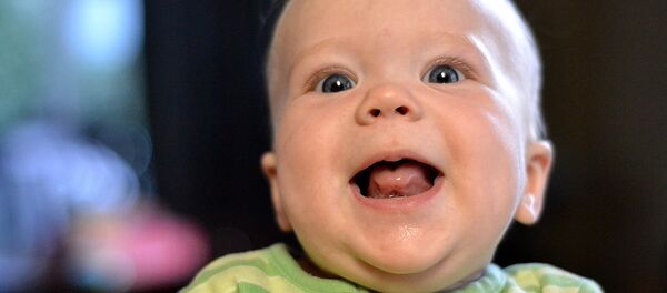 მომღიმარი პატარა მომღიმარი პატარა - Sputnik საქართველო