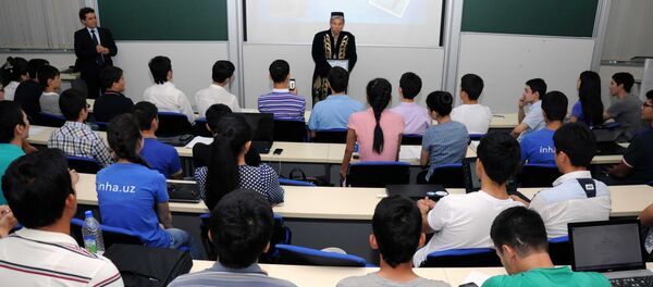 Студенты в университете - Sputnik Грузия