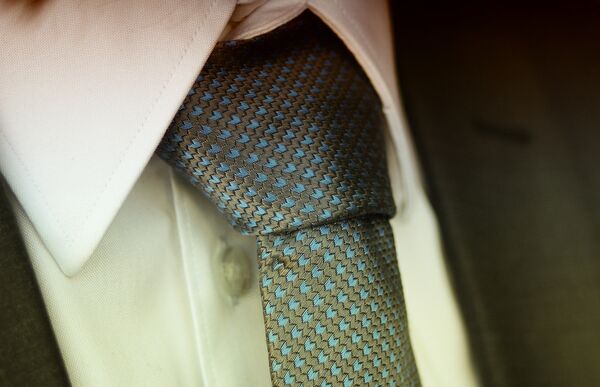 Саакашвили, Джеймс Бонд и Ахмадинежад: ТОП-5 приключений с галстуком Саакашвили, Джеймс Бонд и Ахмадинежад: ТОП-5 приключений с галстуком - Sputnik Грузия