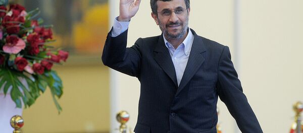 მაჰმუდ აჰმადინეჯადი ასტანაში „შანხაის თანამშრომლობის ორგანიზაციის“ საბჭოს სხდომის დაწყებამდე მაჰმუდ აჰმადინეჯადი ასტანაში „შანხაის თანამშრომლობის ორგანიზაციის“ საბჭოს სხდომის დაწყებამდე - Sputnik საქართველო