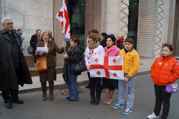 ნუნუ გელაძე იტალიაში აქციაზე ნუნუ გელაძე იტალიაში აქციაზე - Sputnik საქართველო