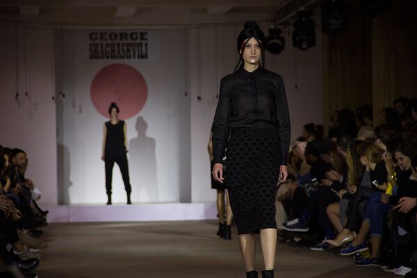 Новая коллекция Георгия Шагашвили, представленная в ходе 13-го сезона Тбилисской Недели моды. - Sputnik Грузия