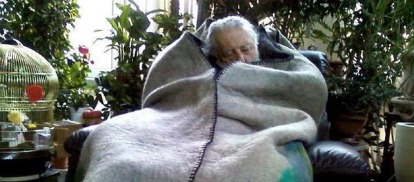 Патриарх Илия Второй в своей оранжерее - Sputnik Грузия