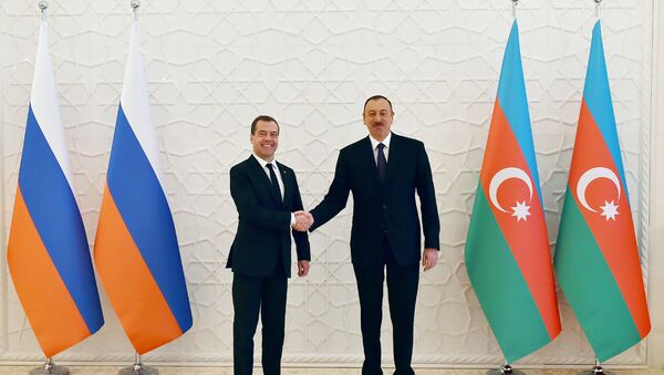 Встреча Президента Азербайджана Ильхама Алиева с председателем Правительства России Дмитрием Медведевым - Sputnik Грузия