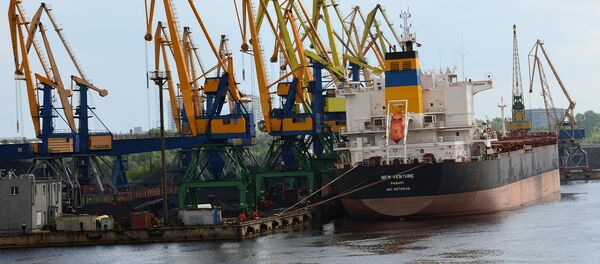 Корабли в порту - Sputnik Грузия