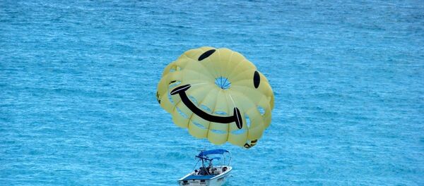 თუ რამე გაშფოთებთ, ეს არ ნიშნავს, რომ არ შეგიძლიათ გაიღიმოთ თუ რამე გაშფოთებთ, ეს არ ნიშნავს, რომ არ შეგიძლიათ გაიღიმოთ - Sputnik საქართველო