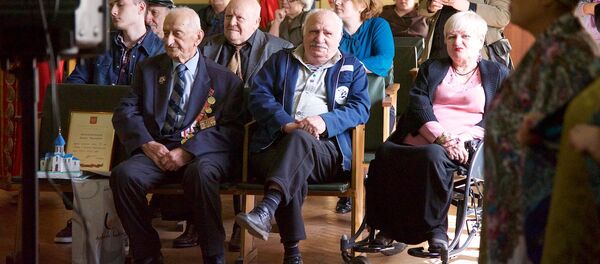 День рождения ветерана ВОВ в Тбилиси отметили настоящим концертом - Sputnik Грузия