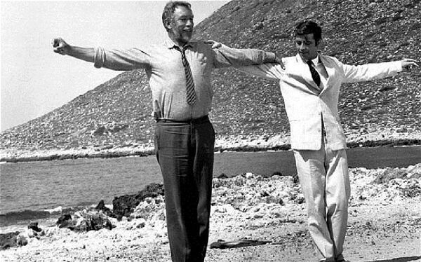 ენტონი ქუინი და ალან ბატესი ფილმში ბერძენი ზორბა - Sputnik საქართველო