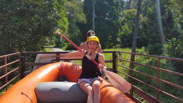 Руссо туристо СТС - Sputnik Грузия