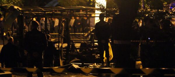 Видео с места взрыва автобуса в Ереване, где погибли двое человек - Sputnik Грузия