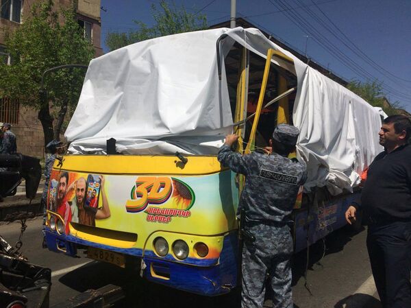 В Ереване взорвался автобус - Sputnik Грузия