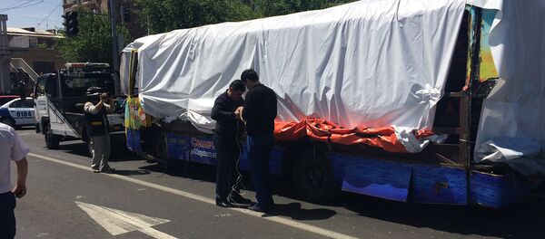 В Ереване взорвался автобус - Sputnik Грузия