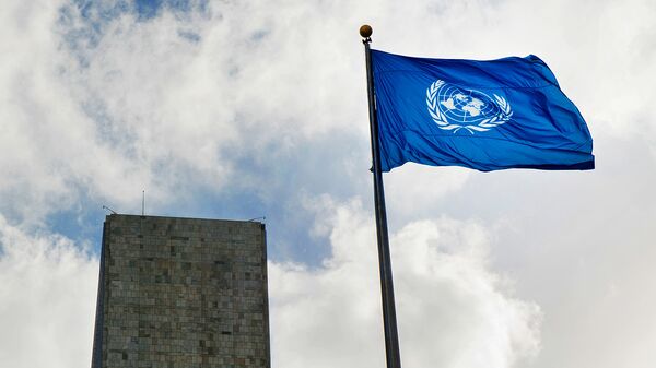 Флаг у Штаб-квартиры ООН в Нью-Йорке - Sputnik Грузия