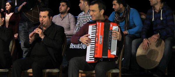 Нас не догонят по-азербайджански - Sputnik Грузия